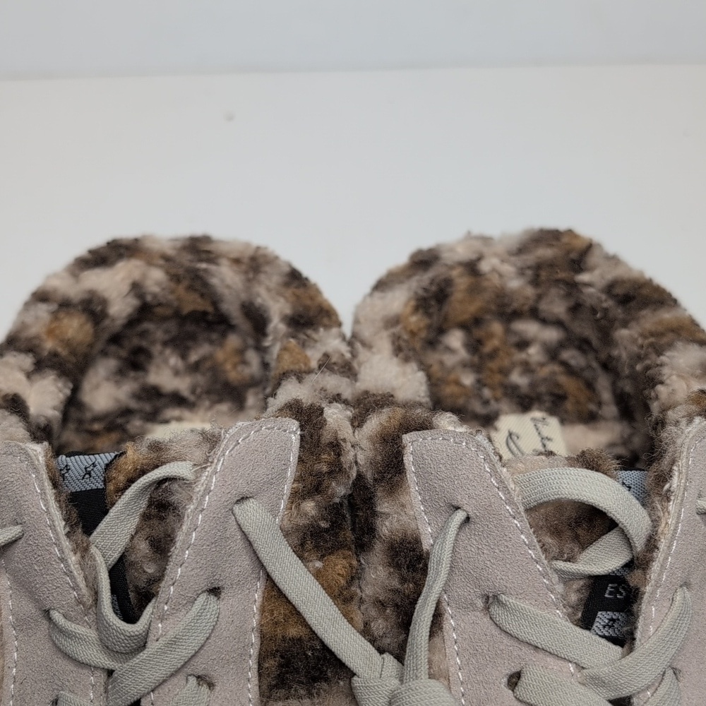 Vintage Havana Tan and Cream Faux Fur slip on Sneakers womans size 8.5 - Picture 9 of 16